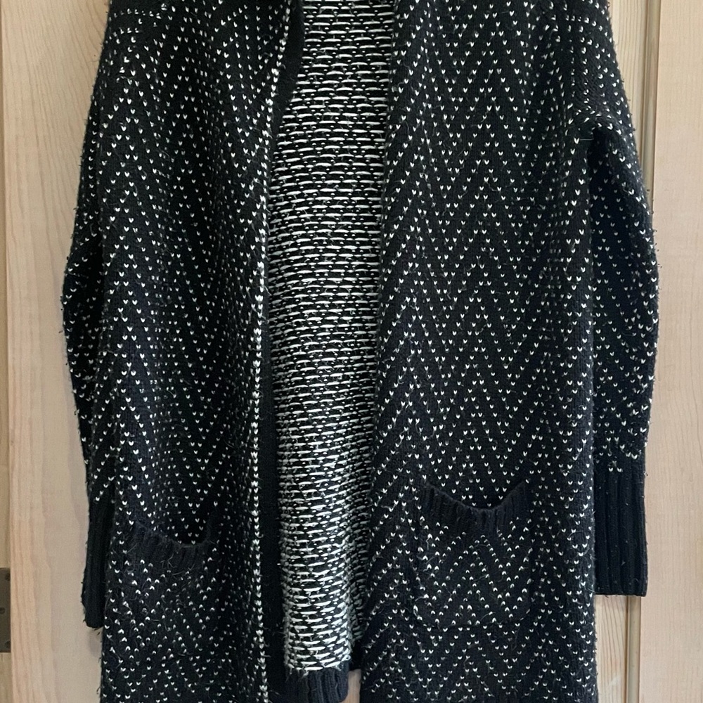 Black and White Chevron Knit Cardigan